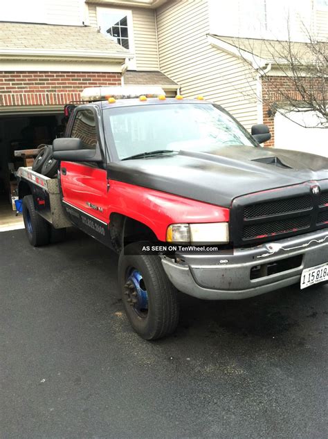 1996 Dodge Ram 3500 Base Cab 2 Door 5 9l Repo Wrecker Tow Truck