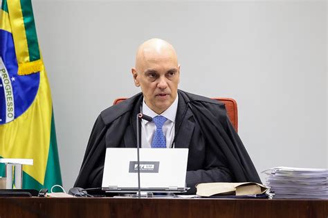 Moraes do STF diz que não cabe ao X contestar bloqueio de contas ao