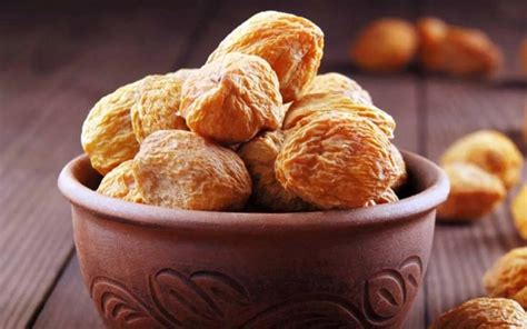 Урюк - польза, вред, калорийность, чем отличается от кураги