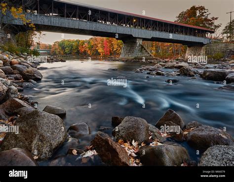 Maine fall colors Stock Photo - Alamy