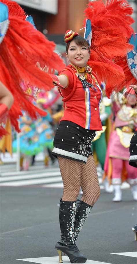 夏を締めくくる情熱的な踊り 浅草サンバカーニバル 読んで見フォト 産経フォト