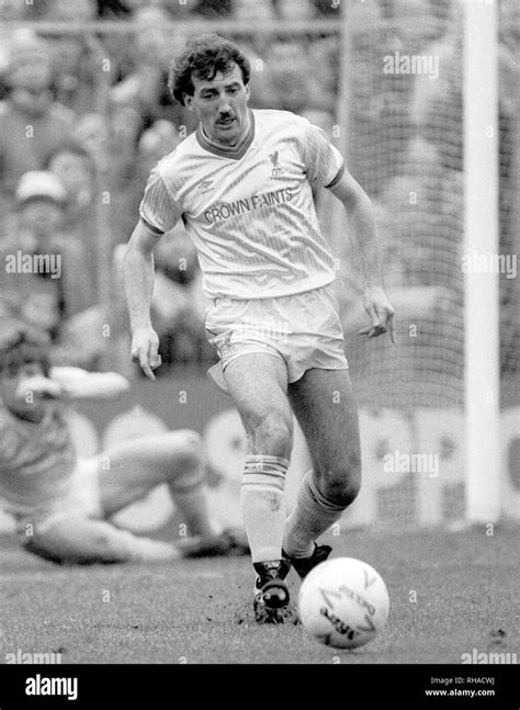 ALAN KENNEDY, LIVERPOOL FC, , 1985 Stock Photo - Alamy