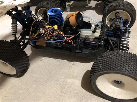 Found this in mothballs, time to resurrect the coolest truggy I have ...