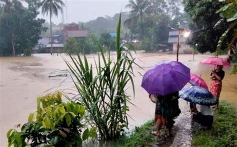 Ratusan Warga Terdampak Banjir Bandang Dan Longsor Di Sukabumi