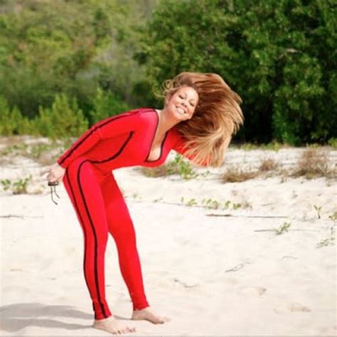 Mariah Carey Flaunts Her Bikini Body In A Gold Swimsuit During Her Island Vacation