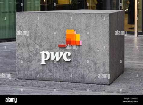 PricewaterhouseCoopers PwC headquarters office in London, England ...