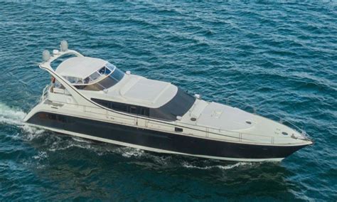 80ft Custom Yacht Charter In Cancun Mexico Getmyboat