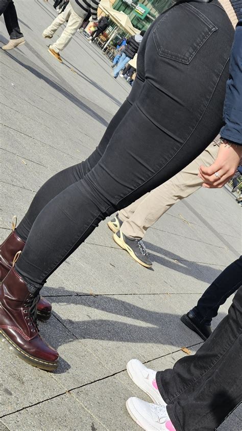 Cute Brunette With Nice Ass Waiting For Friend Tight Jeans Forum