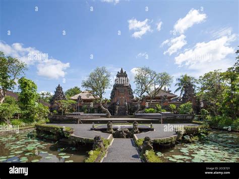 Pura Taman Saraswati Lotus Water Palace Ubud Bali Stock Photo Alamy