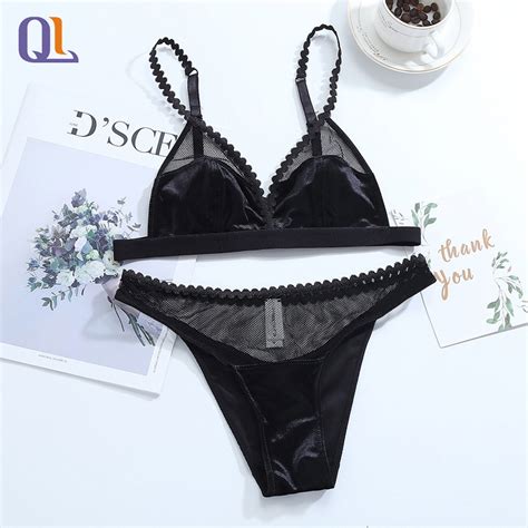 Suede Quick Drying Sexy Bra Panties Set Hollow Skin Friendly Fabric Women Lingerie Set Womens