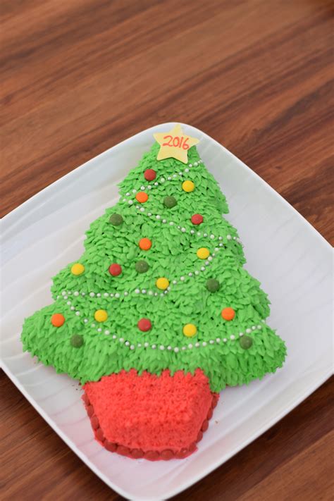 Christmas Cake Ideas Wilton