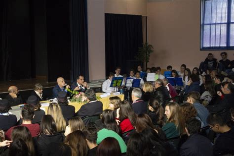 Leonardo Da Vinci Un Esempio Per I Giovani Convegno Mostra Al Liceo