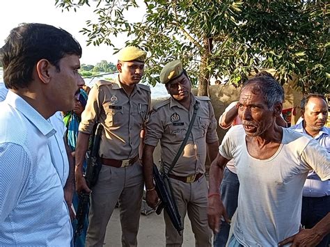 District Magistrate Visited Flood Affected Areas बाढ़ प्रभावित