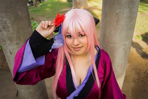 Luka Megurine Cosplay by KyAhrii on DeviantArt