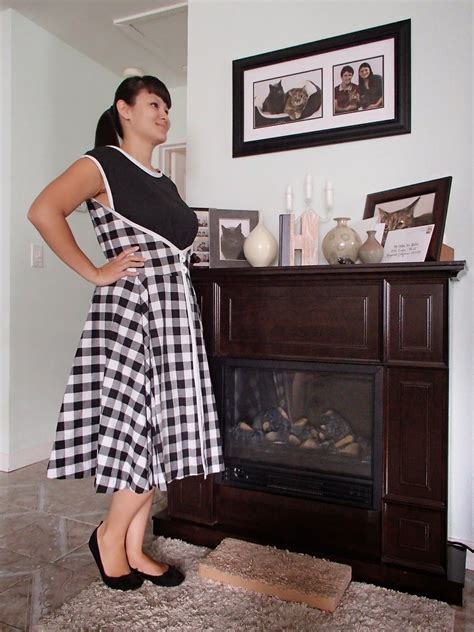 Silver Cat Tea Party: Outfit of the Day: Going Black and White
