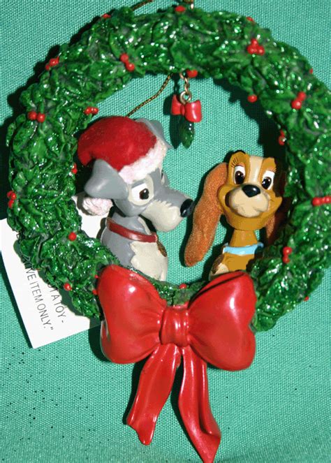 DISNEY LADY AND TRAMP HOLIDAY WREATH MISTLETOE COLLECTIBLE CHRISTMAS ...