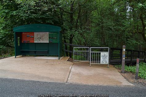 Bus Shelter Lislap East Kenneth Allen Cc By Sa Geograph