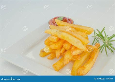 Pommes Frites Mit Ketschup Stockbild Bild Von Gebraten