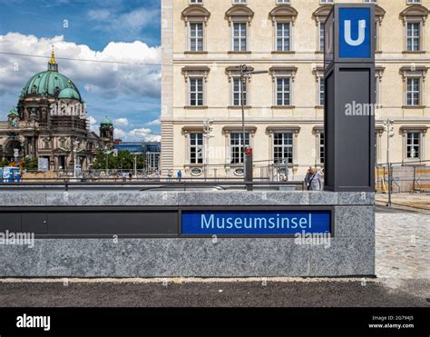 Unter Den Linden Underground U Bahn Railway Station Hi Res Stock