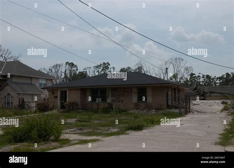 New Orleans, Louisiana: Hurricane Katrina damage, cleanup activities, HUD staff Stock Photo - Alamy