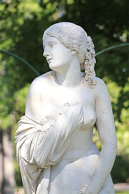 Toulouse Jardin Des Plantes La Jeune Fille Statues Jardin Des