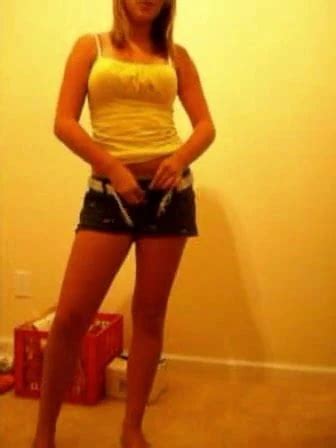 Vidéos porno gratuites Strip Tease Blonde xHamster
