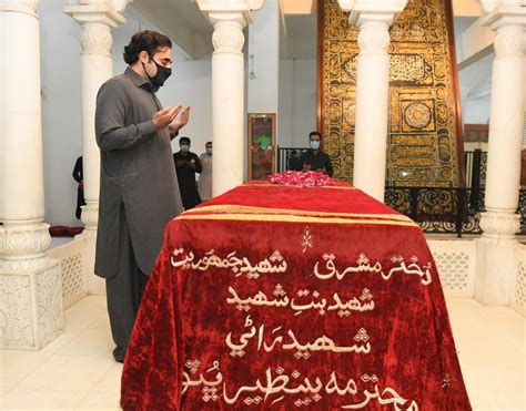 Bilawal Visits Shrine Of Martyrs In Garhi Khuda Bux Daily Outcome