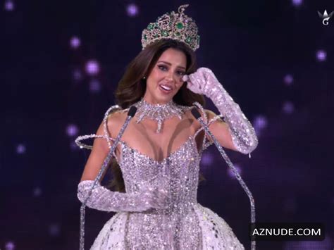 LUCIANA FUSTER Nude AZNude