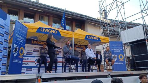 Sampdoria la festa in piazza a Livigno Pirlo Sono qui perché cè un