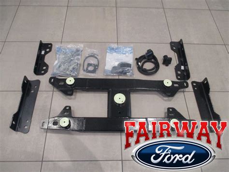 LC3Z 5F057 A 2017 2020 Ford 17 Thru 20 Super Duty OEM Ford 5th Wheel