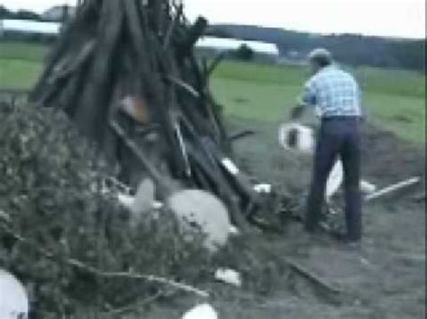 Awesome Explosions Compilation - YouTube