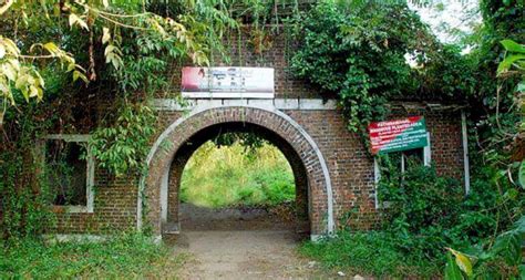 Pathiramanal Island Tourism History