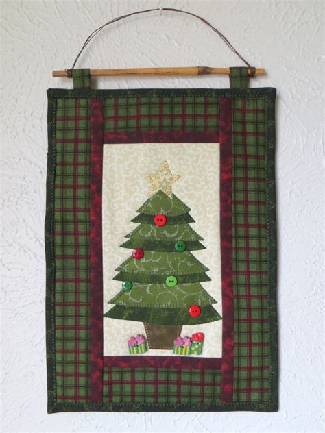 Christmas Tree Mini Quilt Applique by ThreadBasket on Etsy