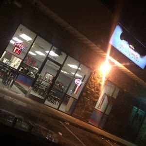 CRUMPYS HOT WINGS 15 Photos 28 Reviews 6250 E Shelby Dr Memphis Tennessee American