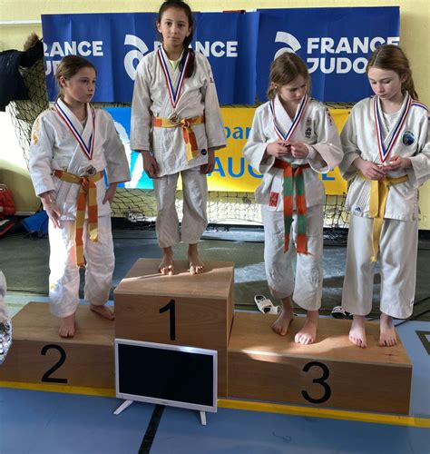 Avignon La Jeune Judoka Sara Remou Championne D Partementale