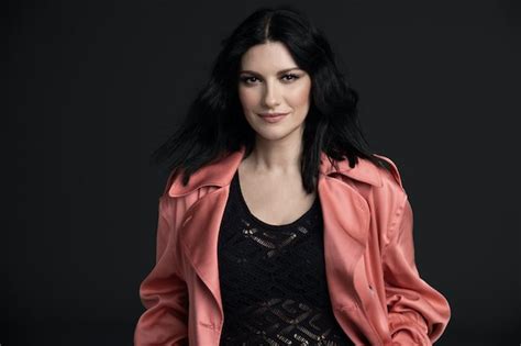 Testo E Significato Di Durare Laura Pausini Racconta Un Amore Che Pu