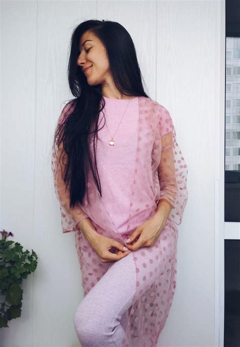 Прозрачная накидка + спортивные штаны | Handmade clothes, Fashion, Brand
