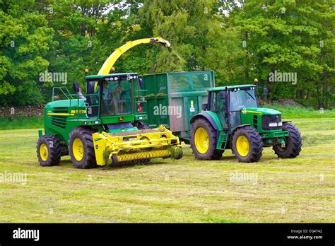 John Deere 7450 Self Propelled Forage Harvesters And Bailey Mechanical