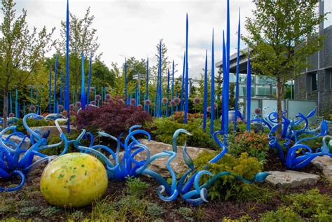 Explore Chihuly Garden: Seattle's Glass Art Marvel