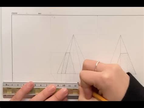 Piramide A Base Esagonale Sezionata Da Un Piano Proiettante In Prima E