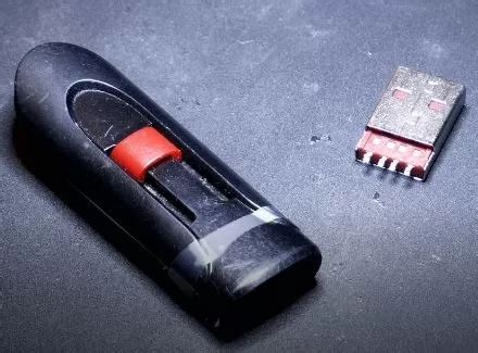 How To Fix A Broken USB Flash Drive Head XiRepair