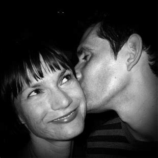 Psico Asesoría Enlínea Por qué las mujeres heterosexuales y hombres gay forman relaciones más