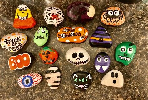 Pin By Jennifer Walton On My Painted Rocks Halloween Painted Rocks