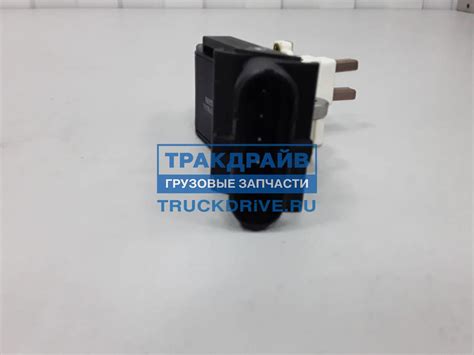 Реле генератора МАН ТГА 28V 100A ARB0558WA MOTORHERZ купить недорого