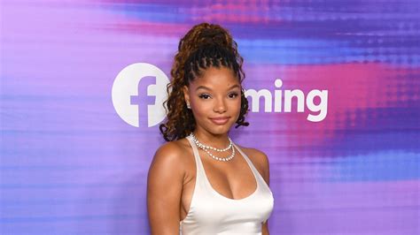 Halle Bailey Wallpapers Top Free Halle Bailey Backgrounds