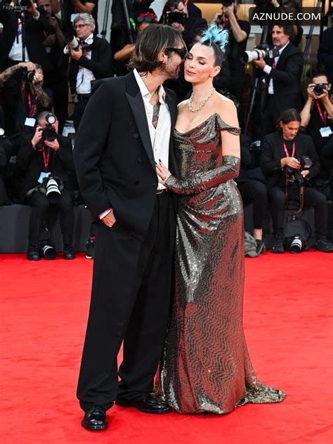 Rose Villain Sexy Shows Off Her Hot Cleavage At The Nd Venice