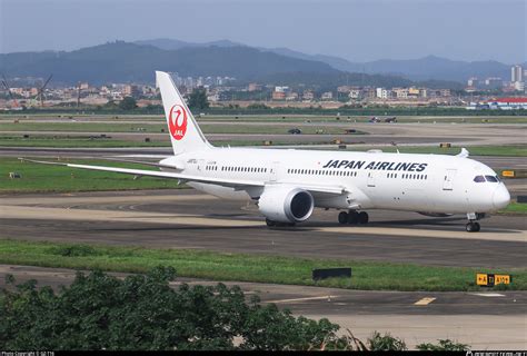 Ja J Japan Airlines Boeing Dreamliner Photo By Gz T Id