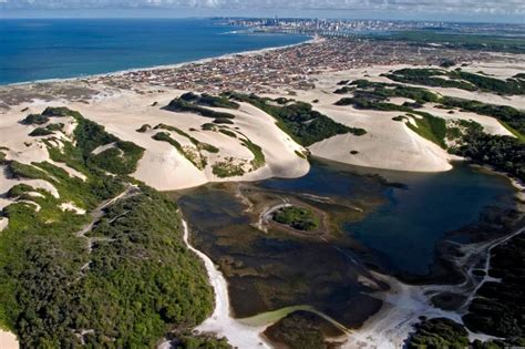 Praia De Genipabu Uma Das Mais Belas E Conhecidas Do Litoral De Natal