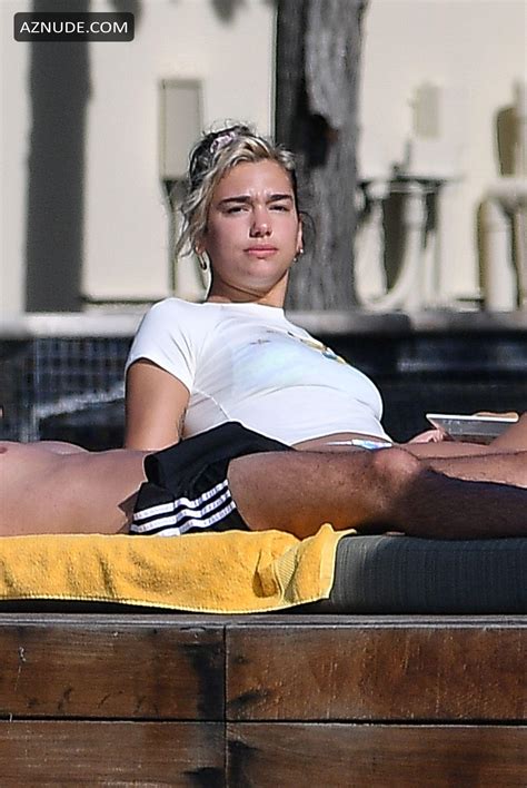 Dua Lipa Sexy In A Tiny Bikini While Soaking Up The Sun With Her Boyfriend Anwar Hadid In Miami