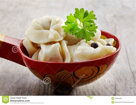 Pelmeni Del Ruso De Las Bolas De Masa Hervida Imagen De Archivo